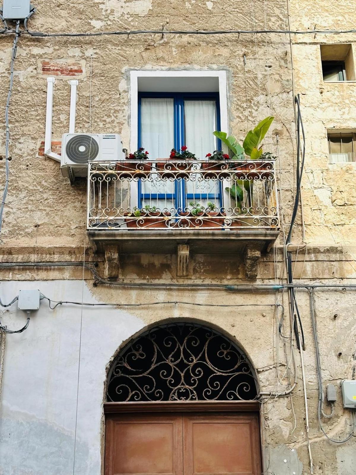 Apartamento Donna Jona Trapani Exterior foto